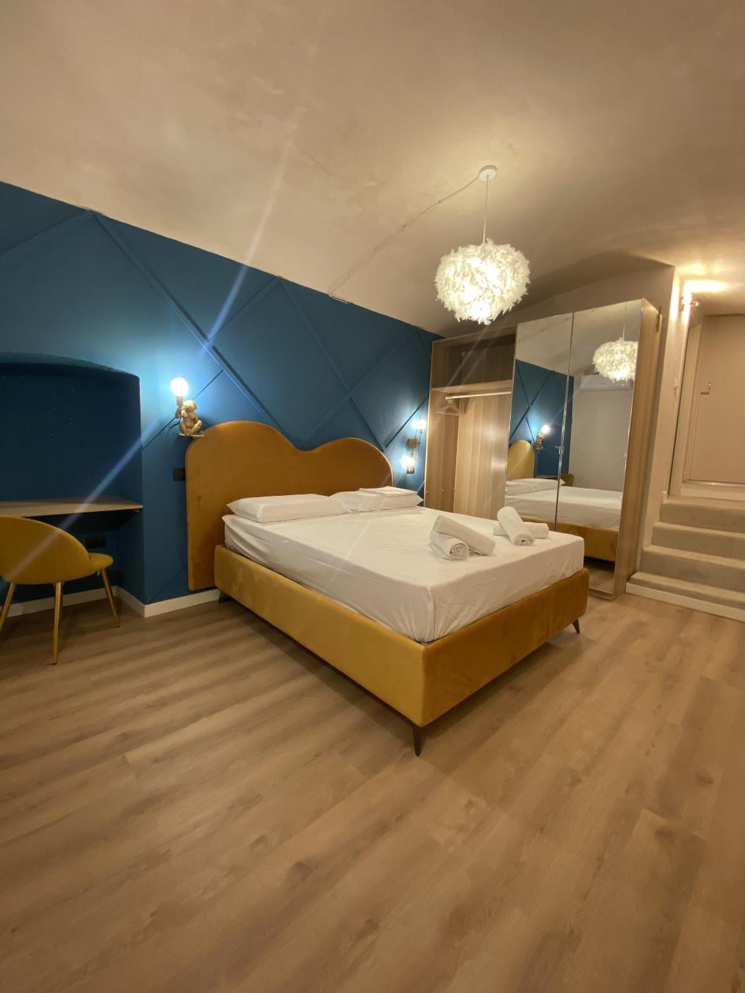 Quiet And Stylish - Bari City Center, Minutes To Station Exteriör bild